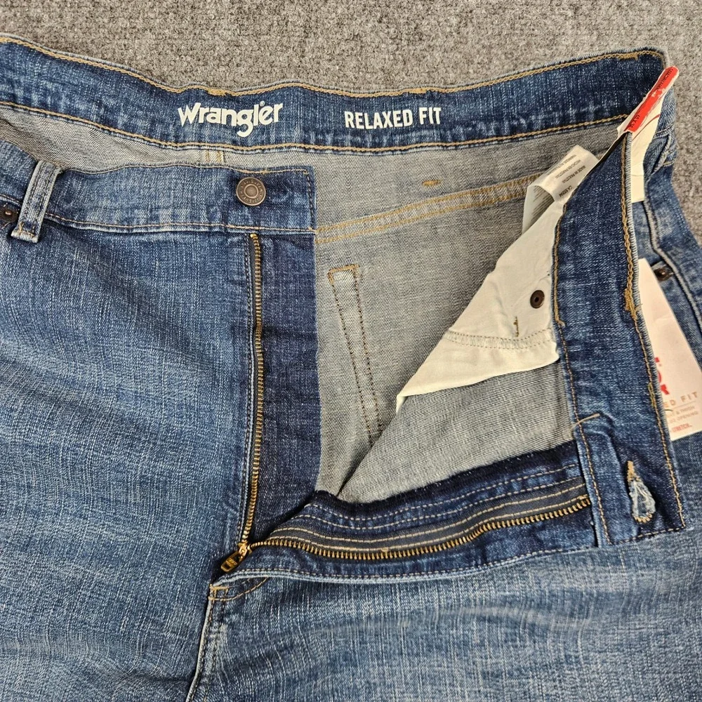 Wrangler relaxed fit